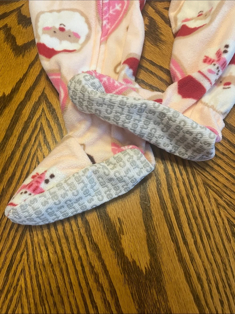 EUC 2 Infant Girl’s Carter's Christmas Sleepers Size 12 Months
